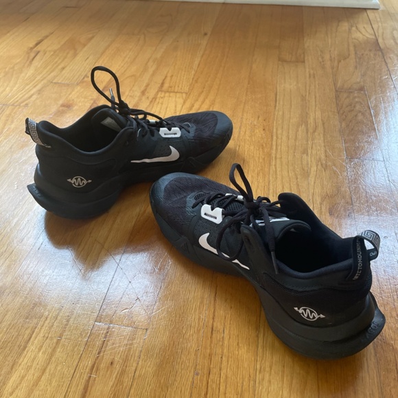 Nike Giannis Immortality 2 Basketball Shoes 10.5 - Picture 2 of 6